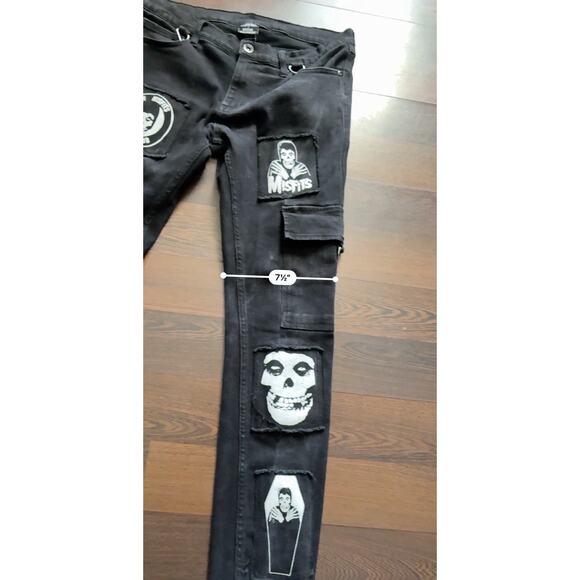 NEW Hot Topic Misfits x Social Collision Jeans - 34x32- Black Patch Grunge Punk - Picture 15 of 16